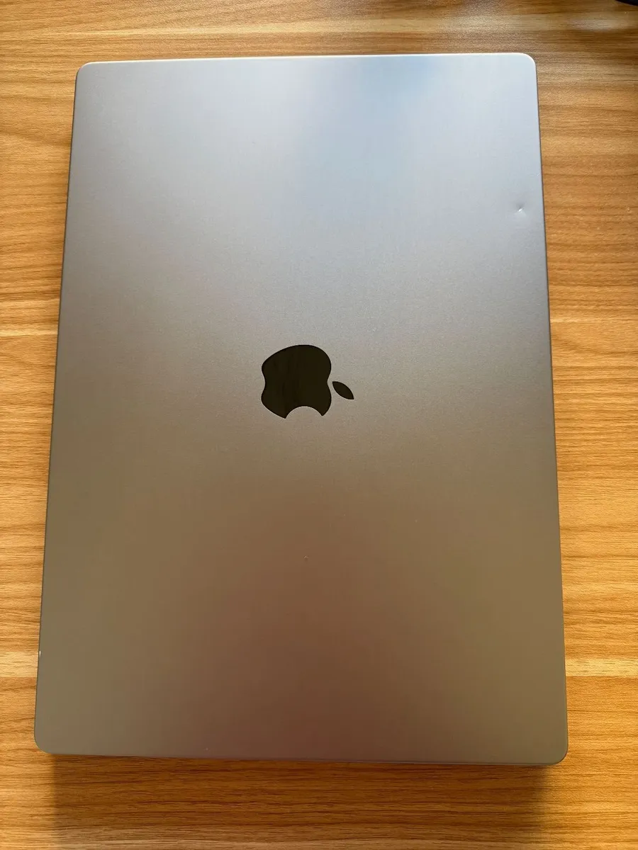 MacBook Pro 16" 2021 | 16GB | M1 Pro | 512GB - Image 2