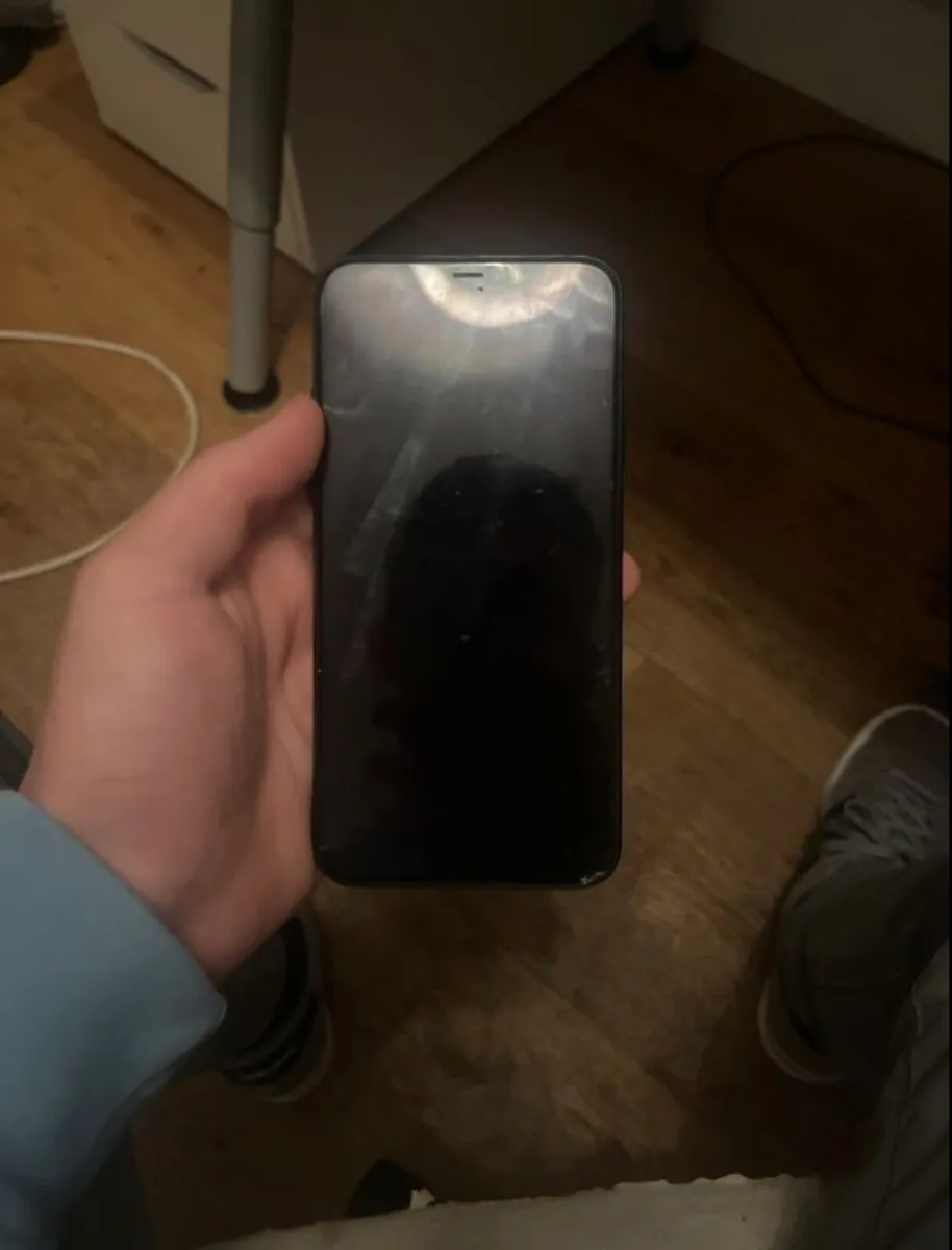 iPhone 11 Pro Max - Image 1