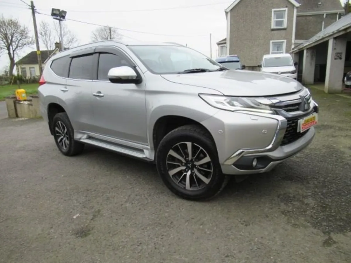 2.4D 4 SUV 5dr Diesel Auto 4WD Euro 6 (181 ps) - Image 1