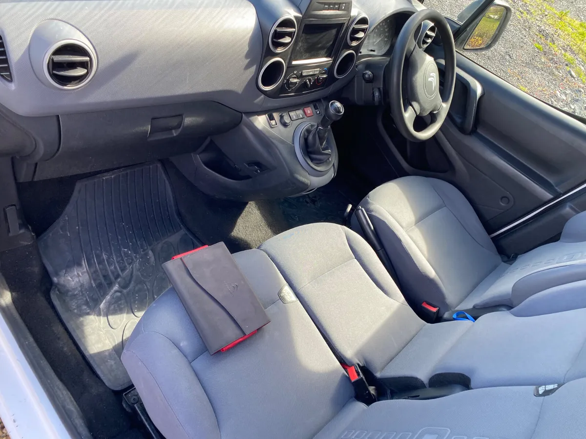 152 CITREON BERLINGO 1.6D DOE €5950 GALWAY - Image 4