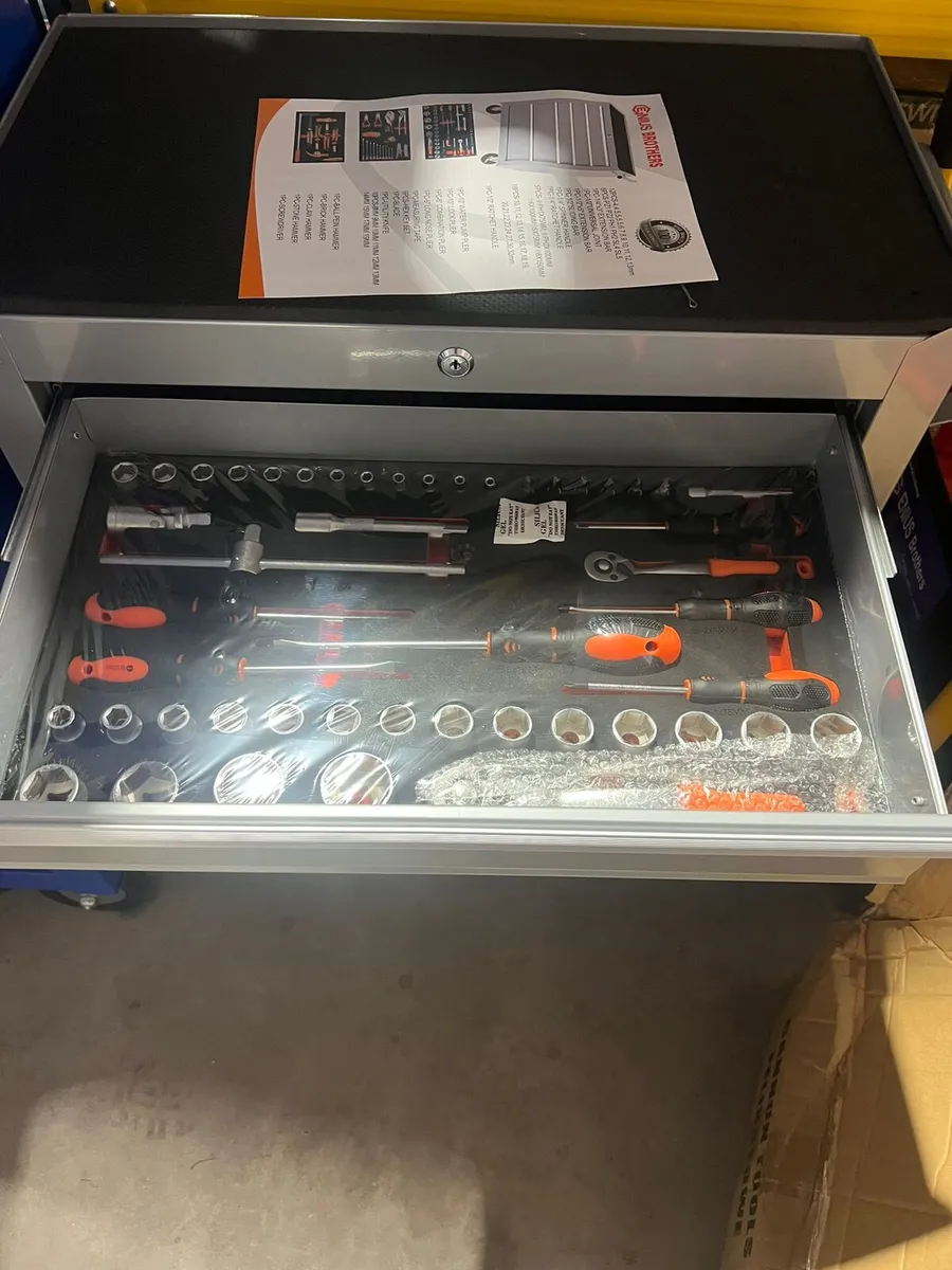 5 drawer toolbox loaded with tools - Image 2