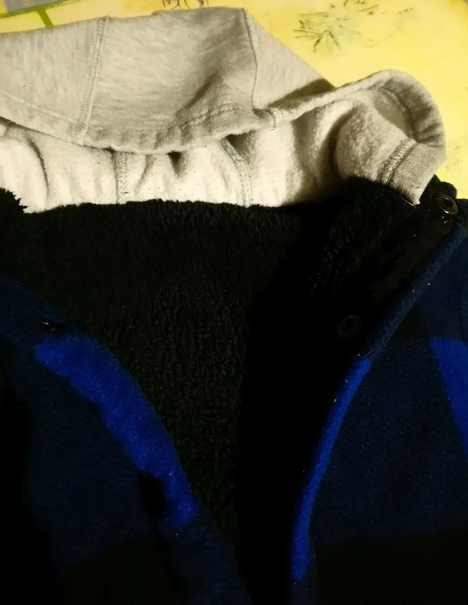 Kids very warm fluffy jumper soft jacket 8-9 years - Image 2