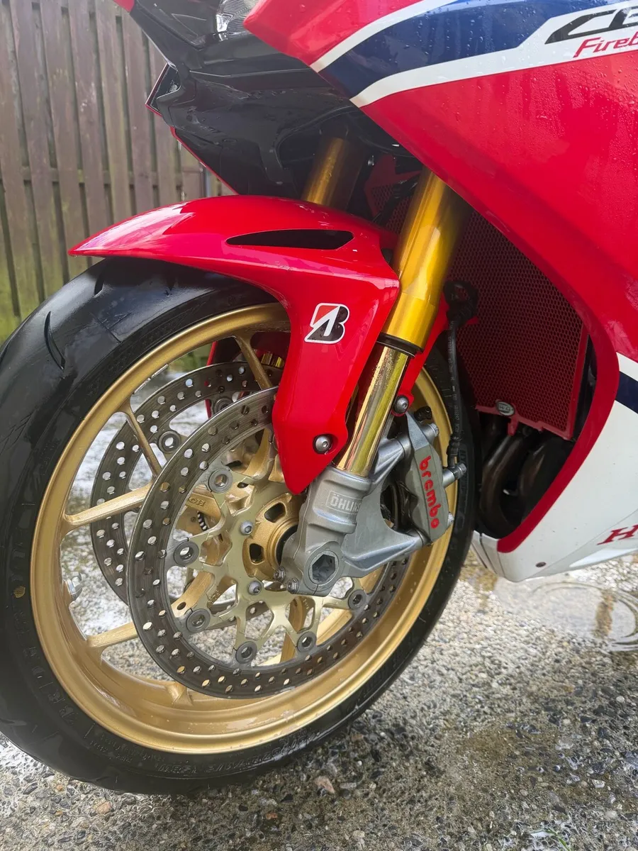Honda CBR1000RR SP Fireblade - Image 3
