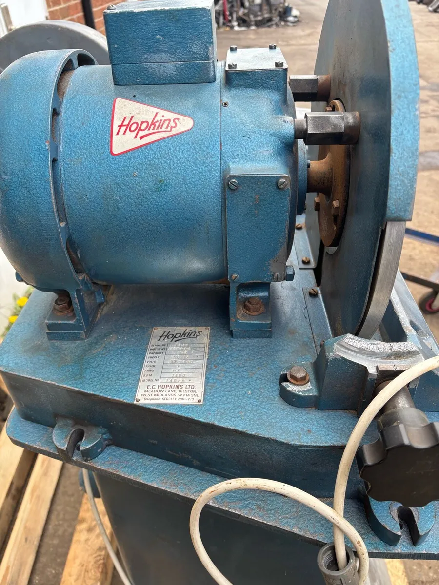 Large disc sander & wet stone machine 240 v - Image 4