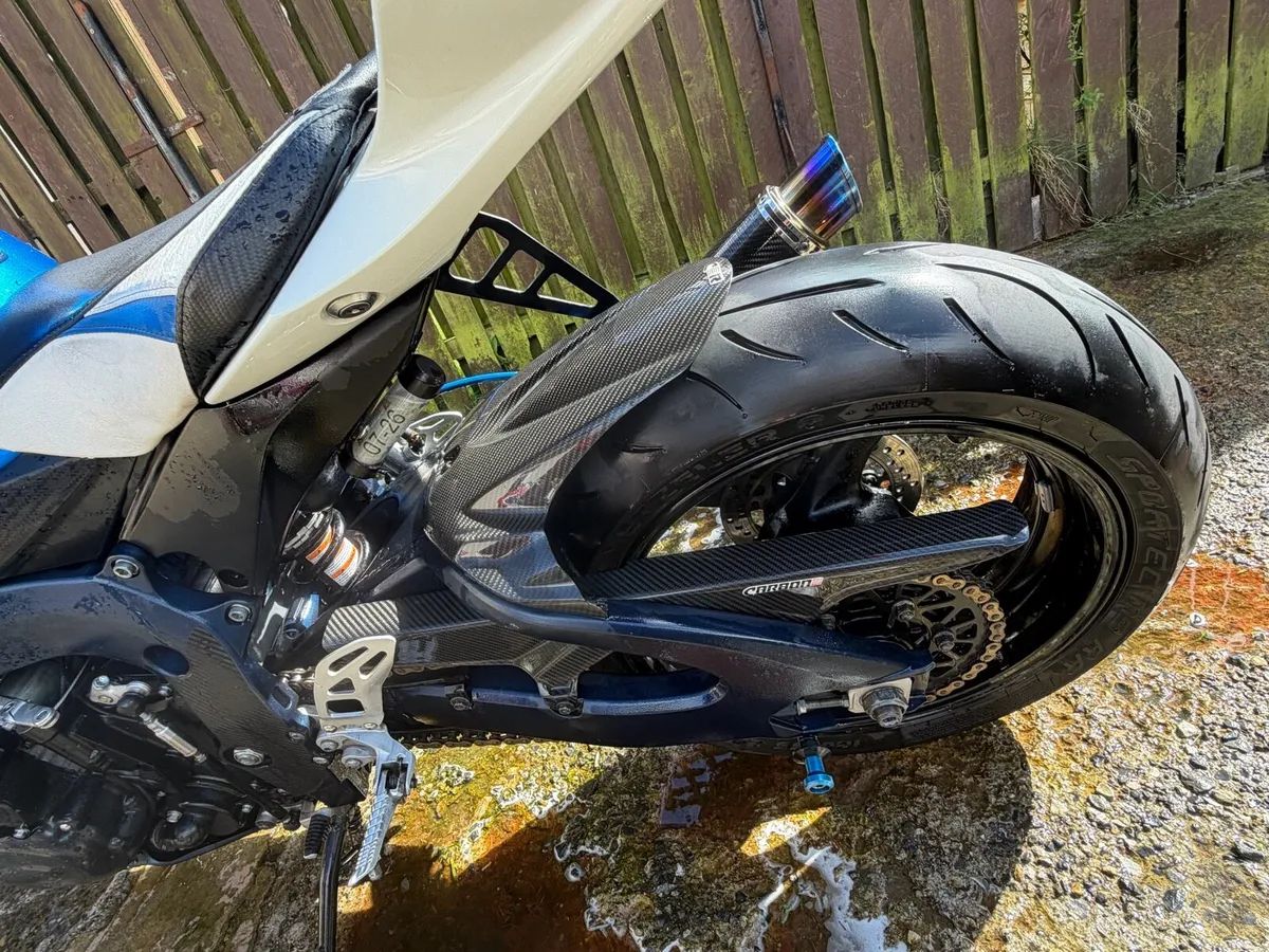 Suzuki GSX R 750 - Image 4