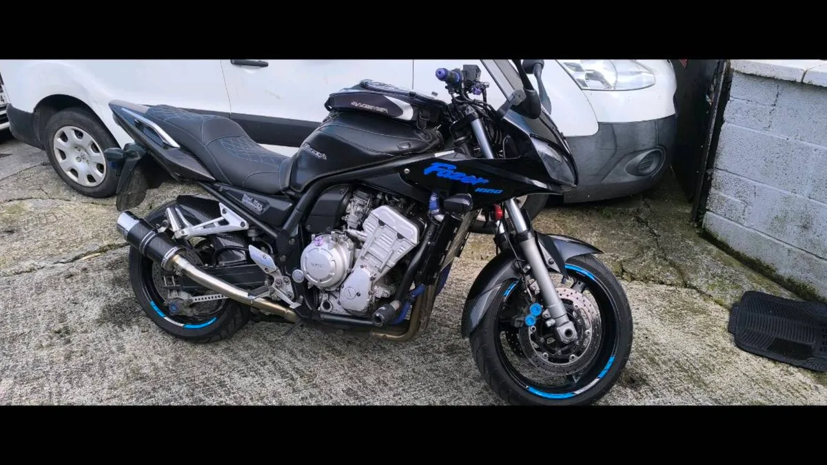 Yamaha Fazer 1000 - Image 1