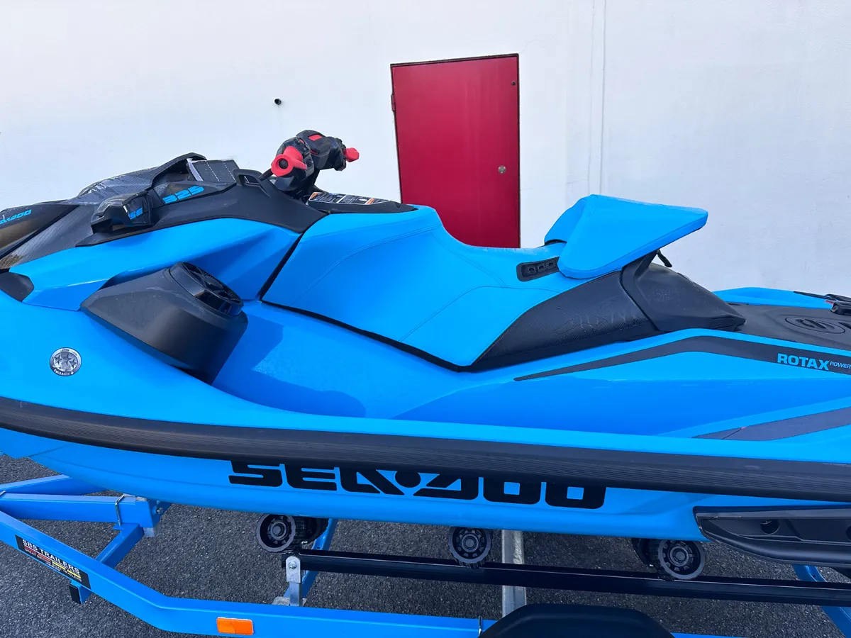 New Seadoo RXPX 325 Gulfstream Blue - Image 4