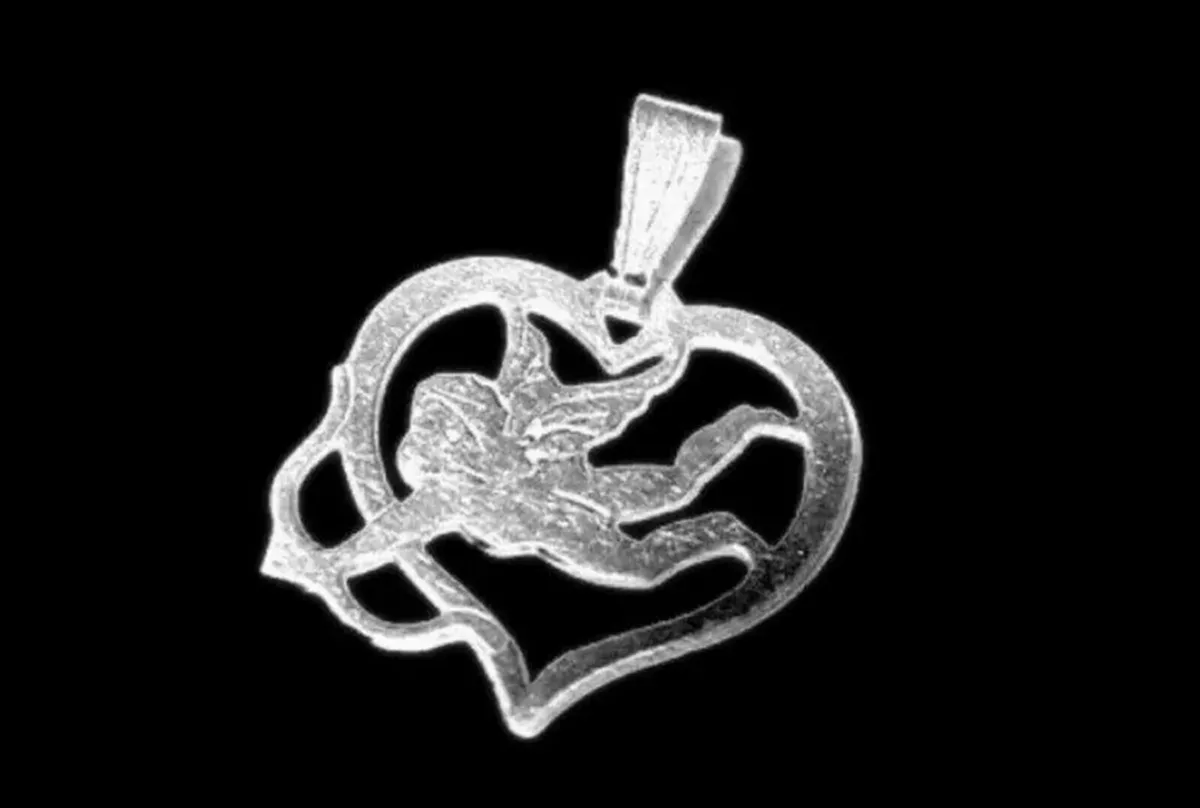 Vintage Hallmarked 9ct Gold Cupid Pendant/Charm - Image 2