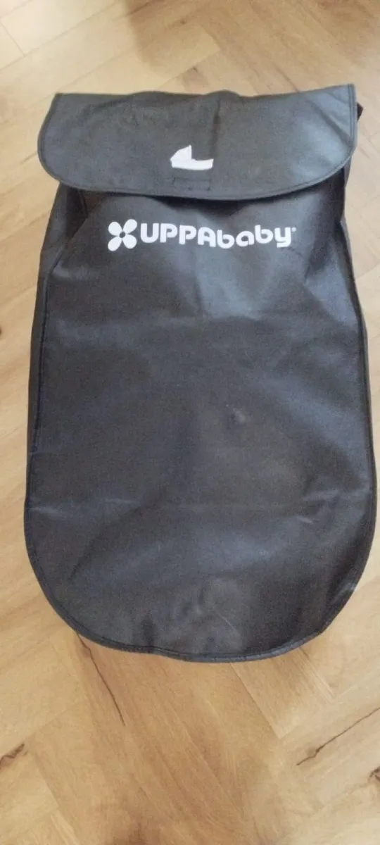 Uppababy Vista toddler seat, bassinet, accessories - Image 3