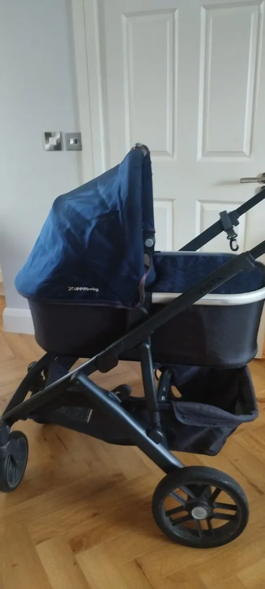 Uppababy Vista toddler seat, bassinet, accessories - Image 1
