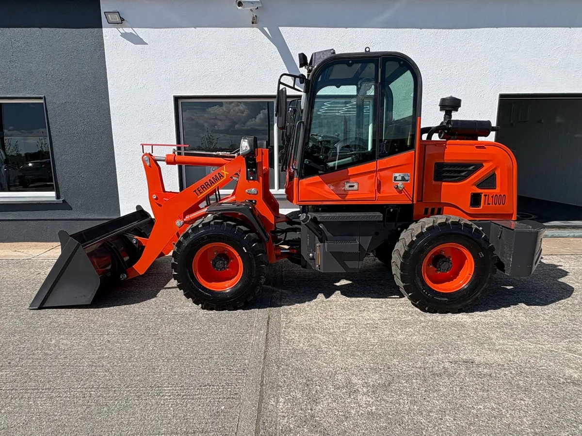 Terramax TL1000 Compact Loader - Image 4