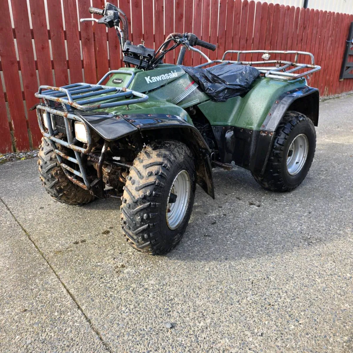 Kawaski Klf 300 4x4 - Image 1