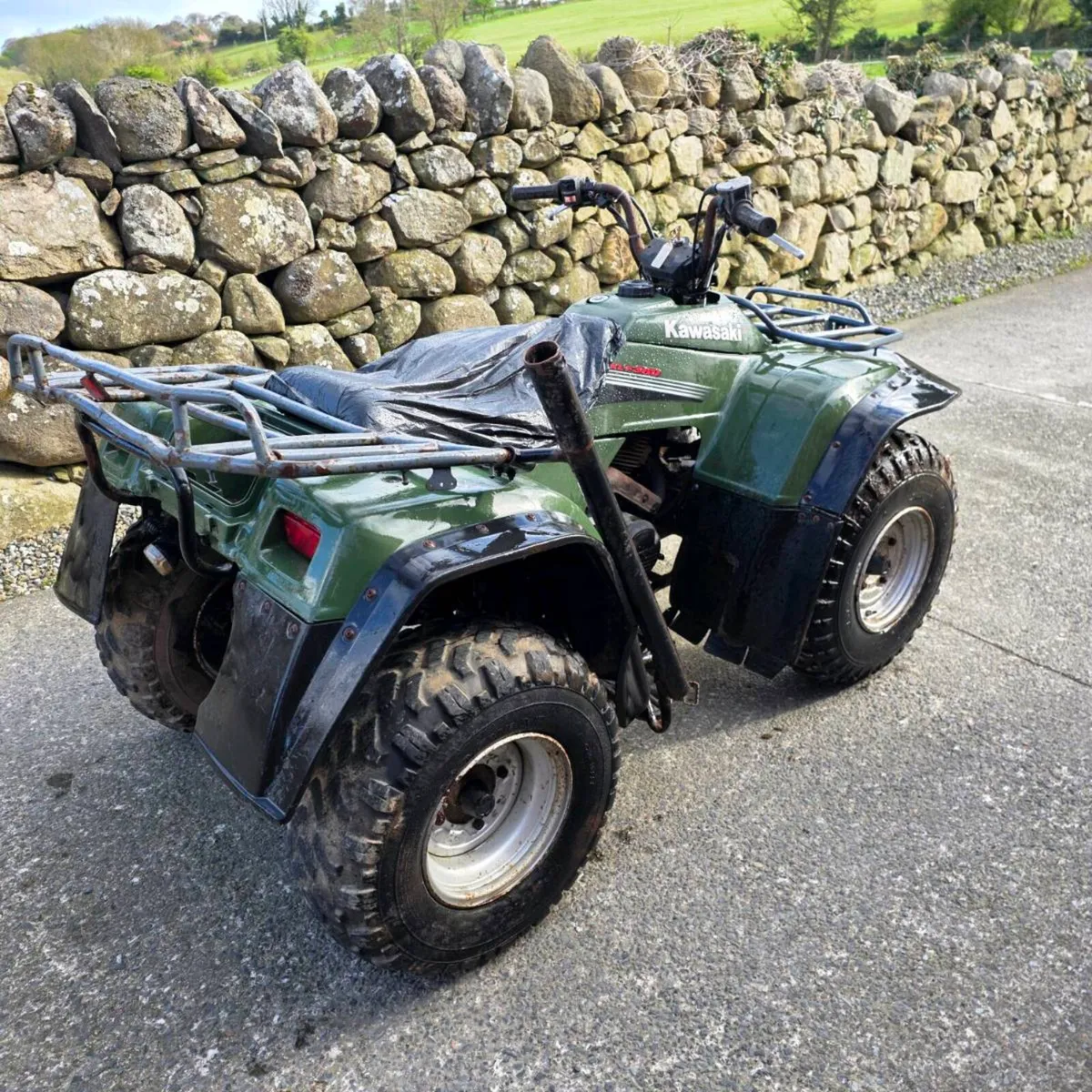 Kawaski Klf 300 4x4 - Image 3