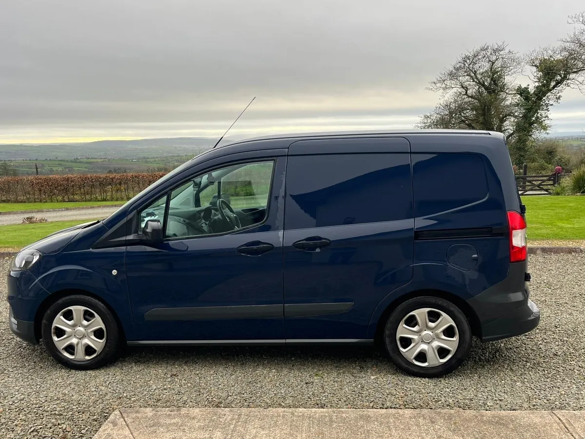 Ford Transit Connect 2021 - Image 2