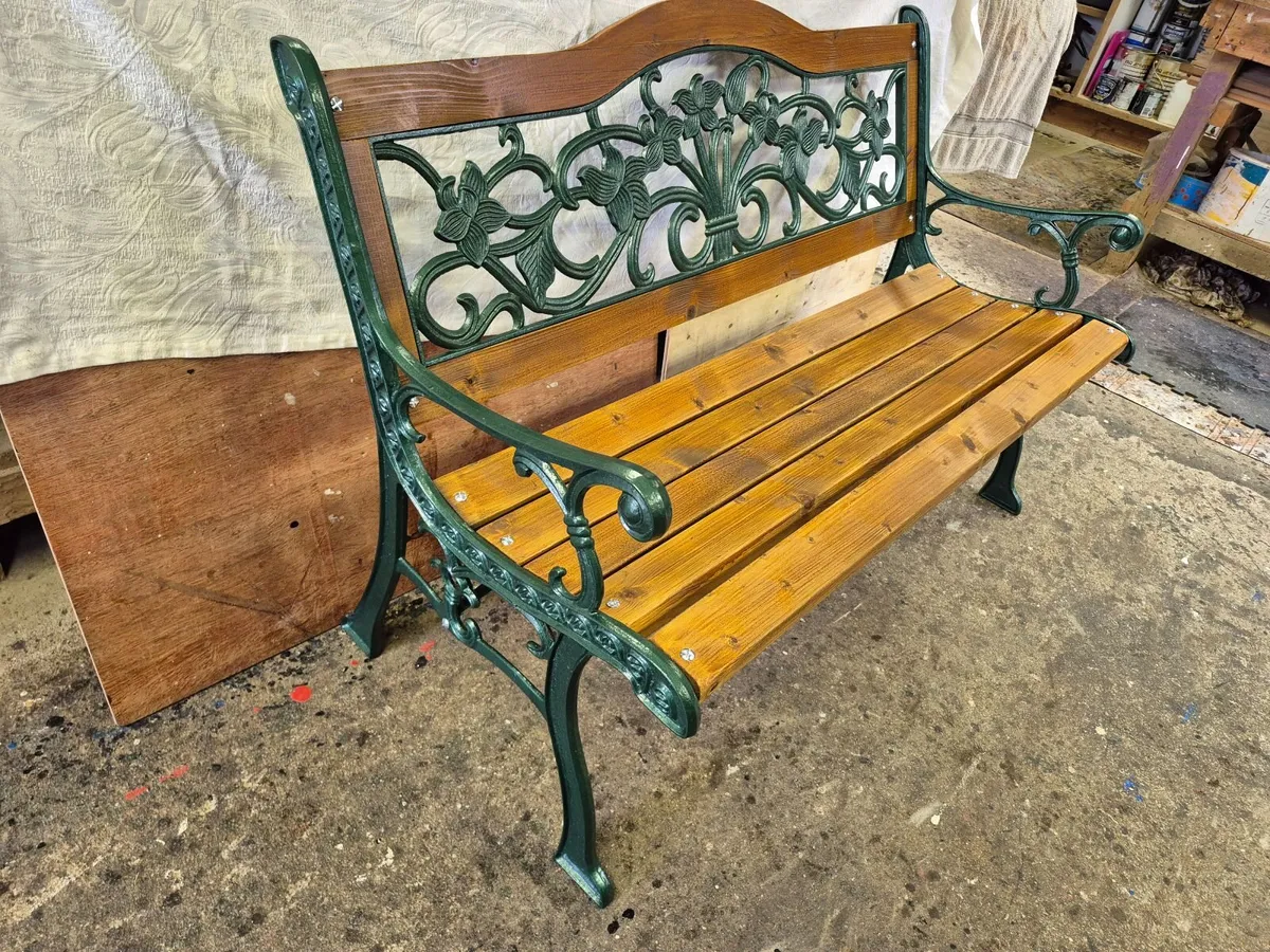 Cast iron Garden bench - Image 2