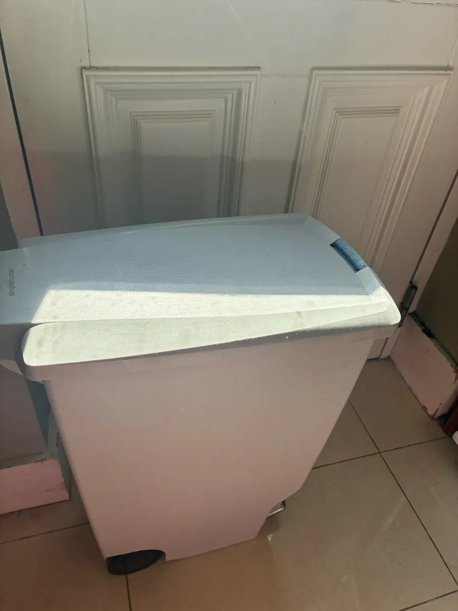 Simple human bin - Image 2