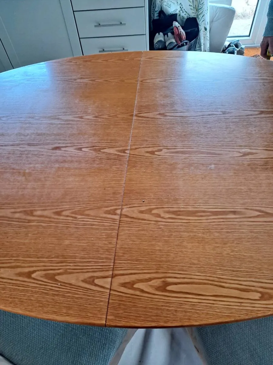 Kitchen table - Image 3