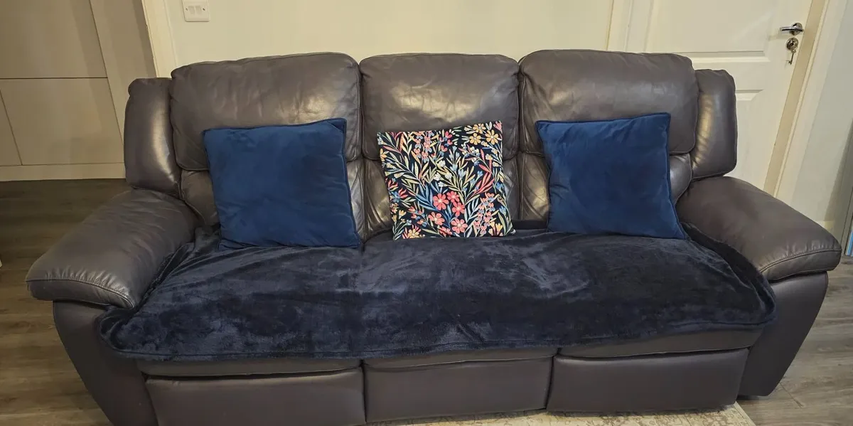 Sofa 3- seater - Image 1