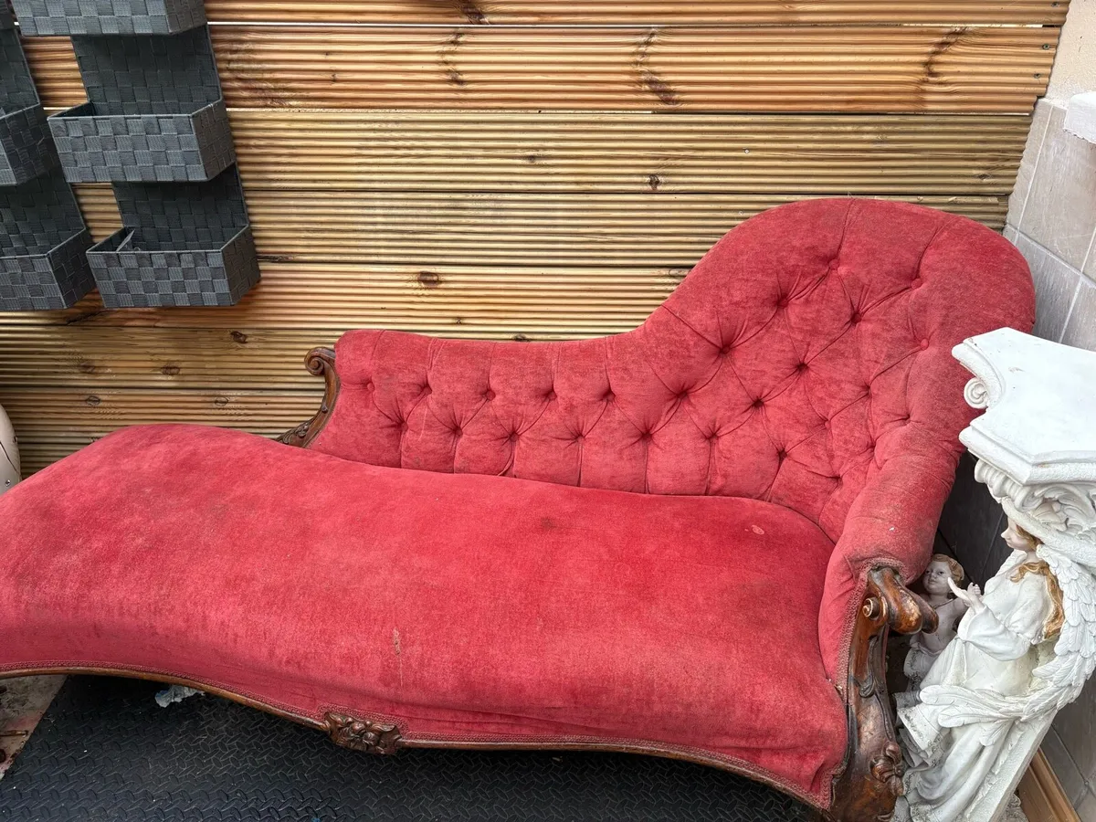 Vintage chair 2 - Image 1