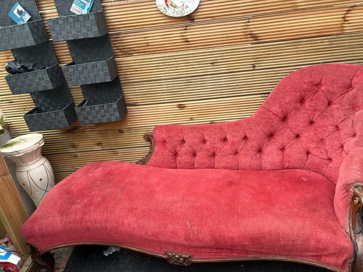 Vintage chair 2 - Image 3