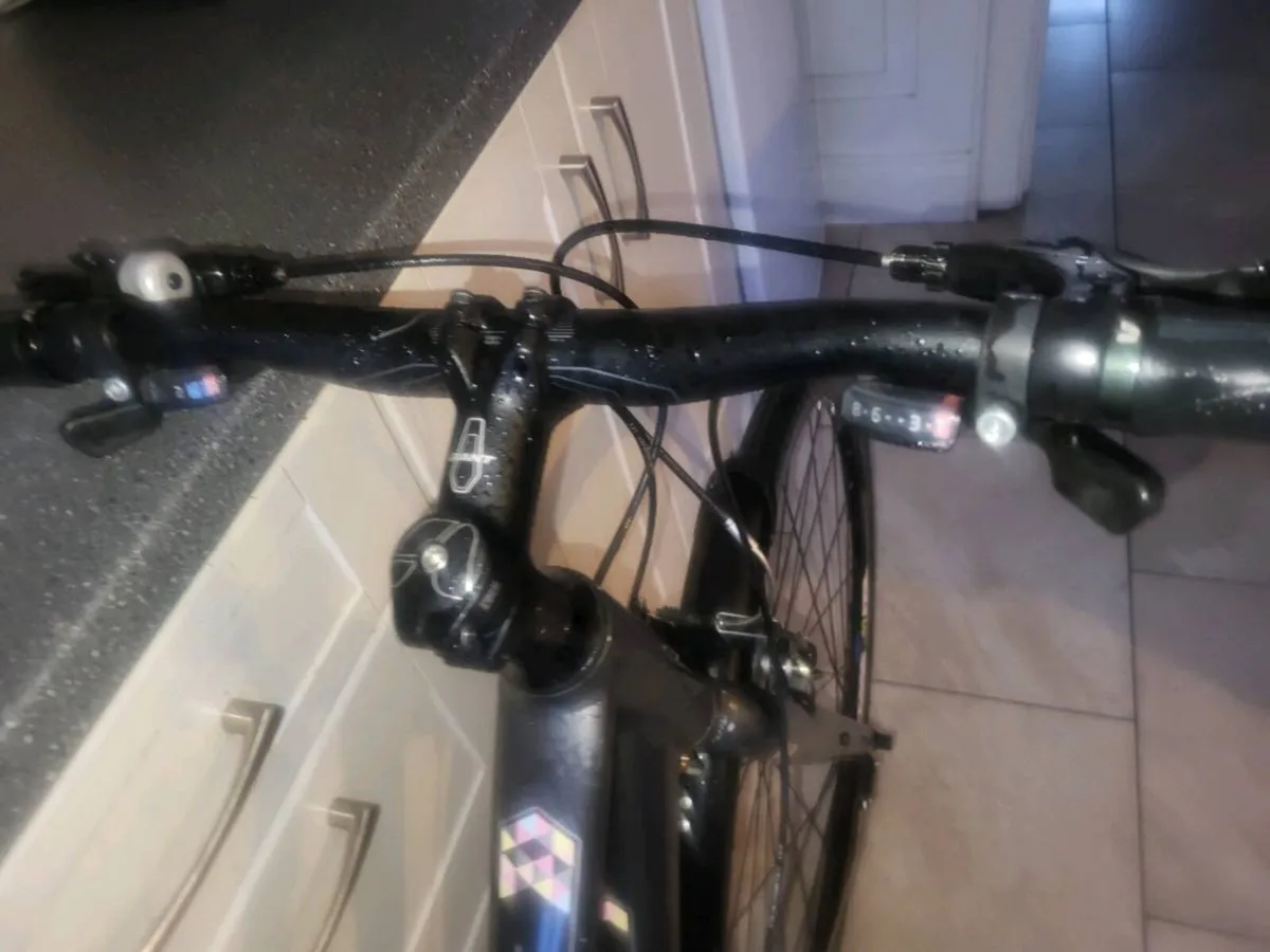 Ladies Giant bike - Image 4