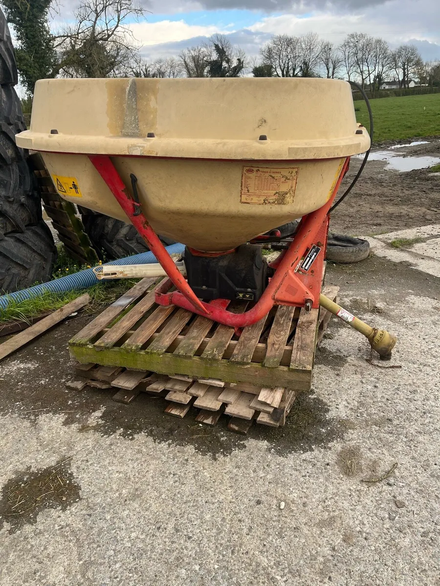 1 ton vicon spreader for sale - Image 2