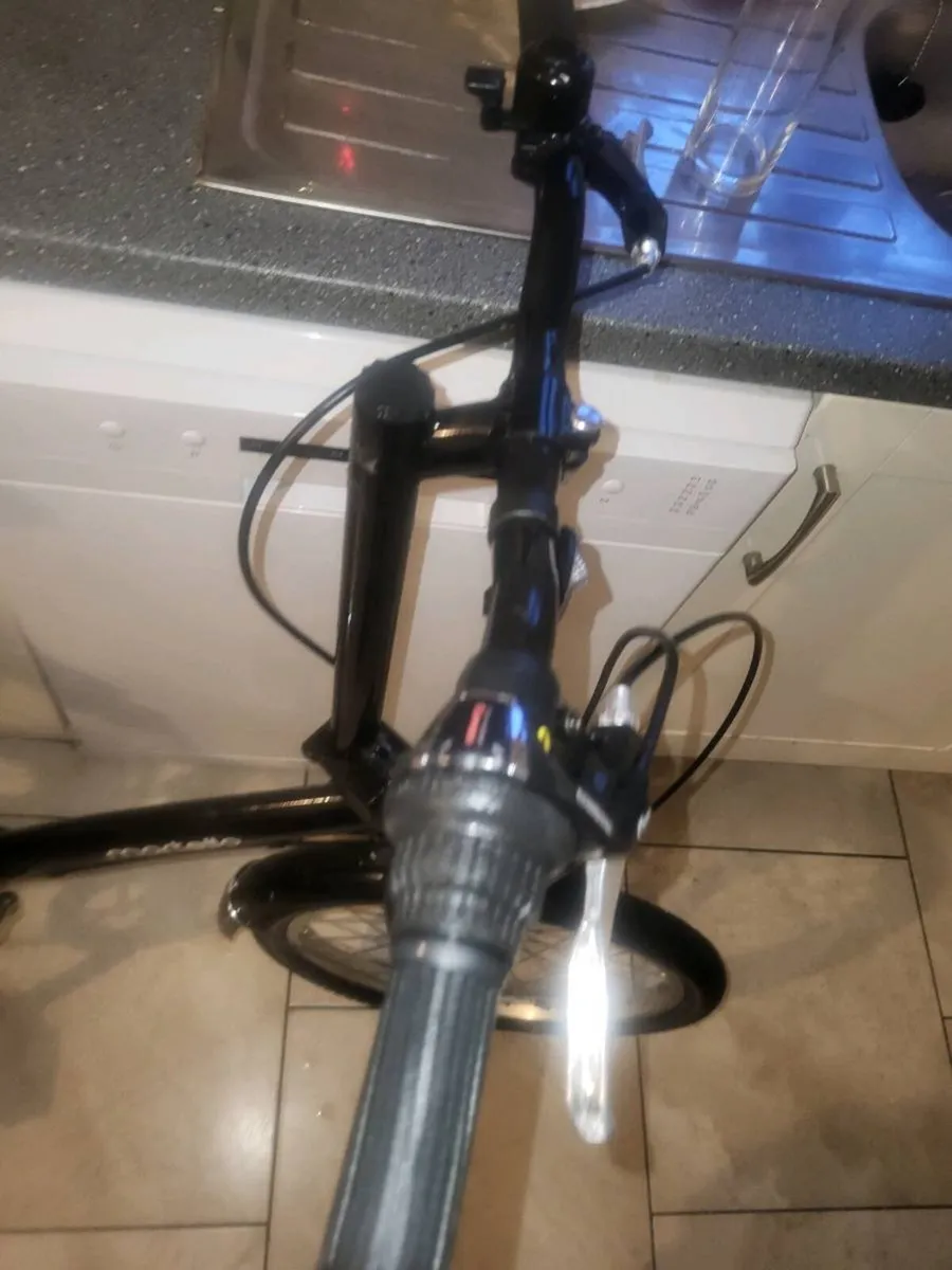 Fold up bike - Image 4