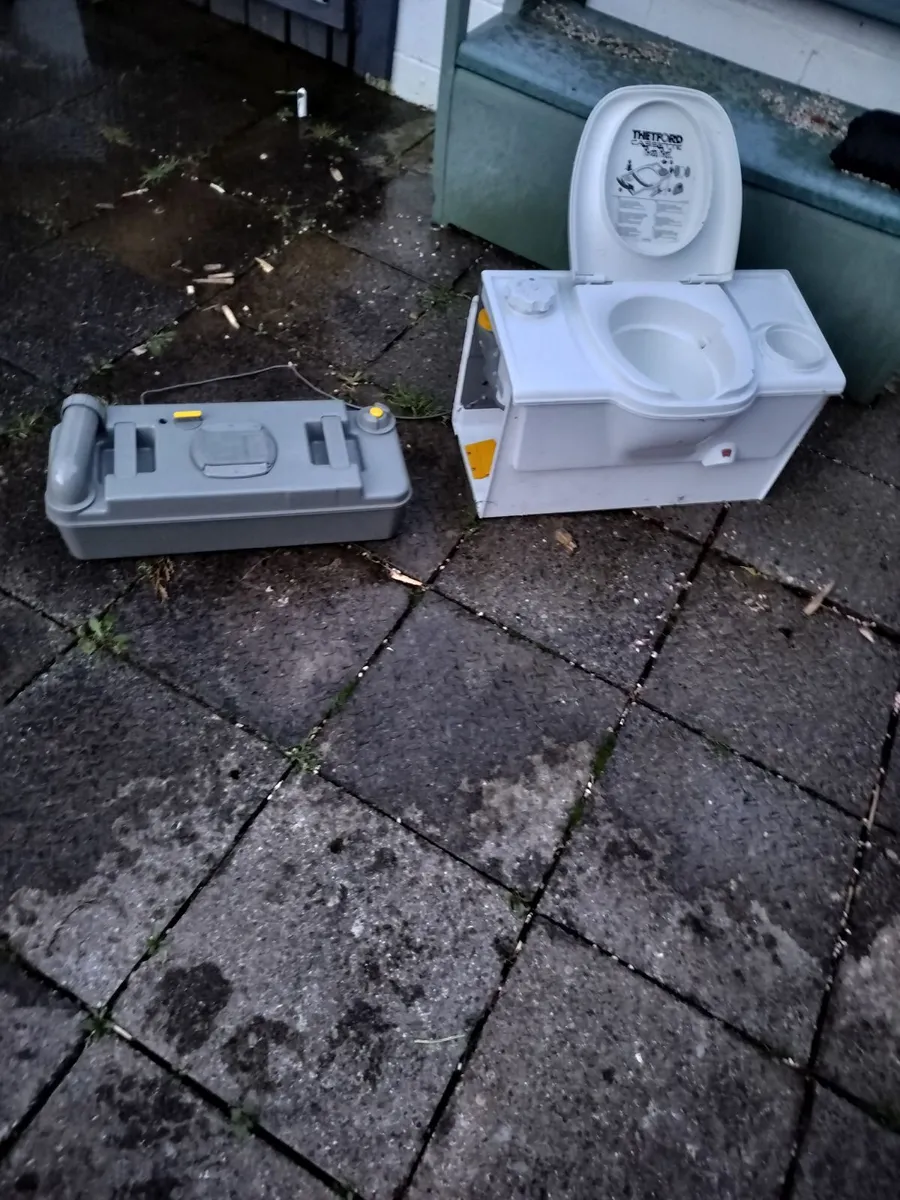 Chemical toilet for caravan - Image 1
