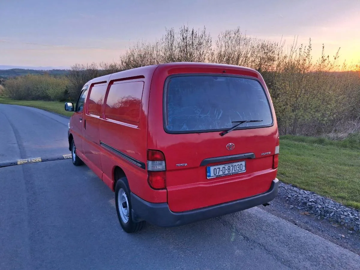 €6000 2007 hiace fresh cvrt low km €6000 - Image 3