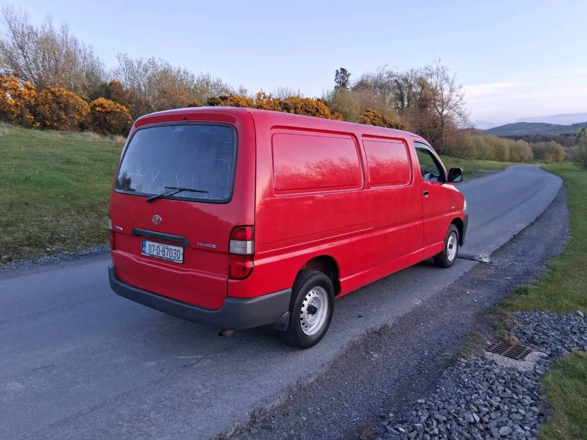 €6000 2007 hiace fresh cvrt low km €6000 - Image 4
