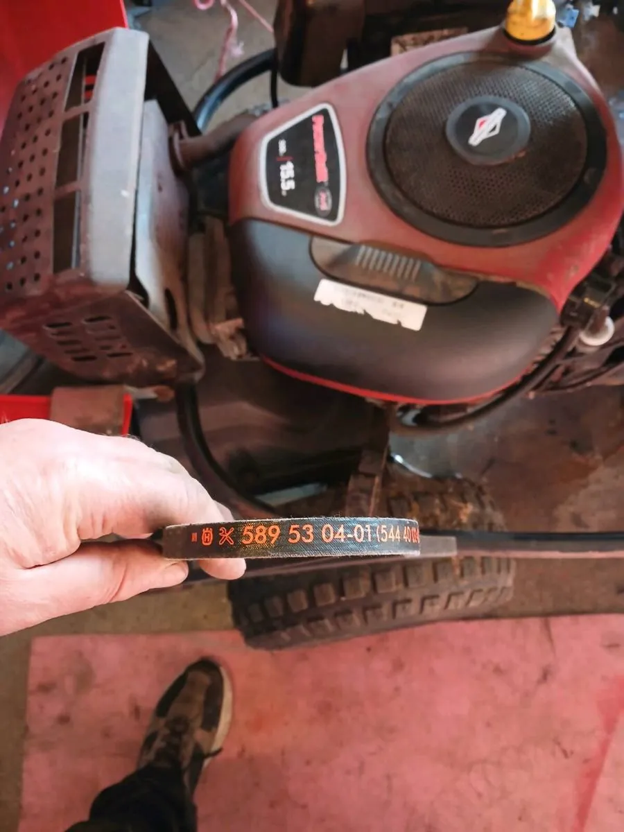 Jonsered hydrostatic Briggs engine - Image 4