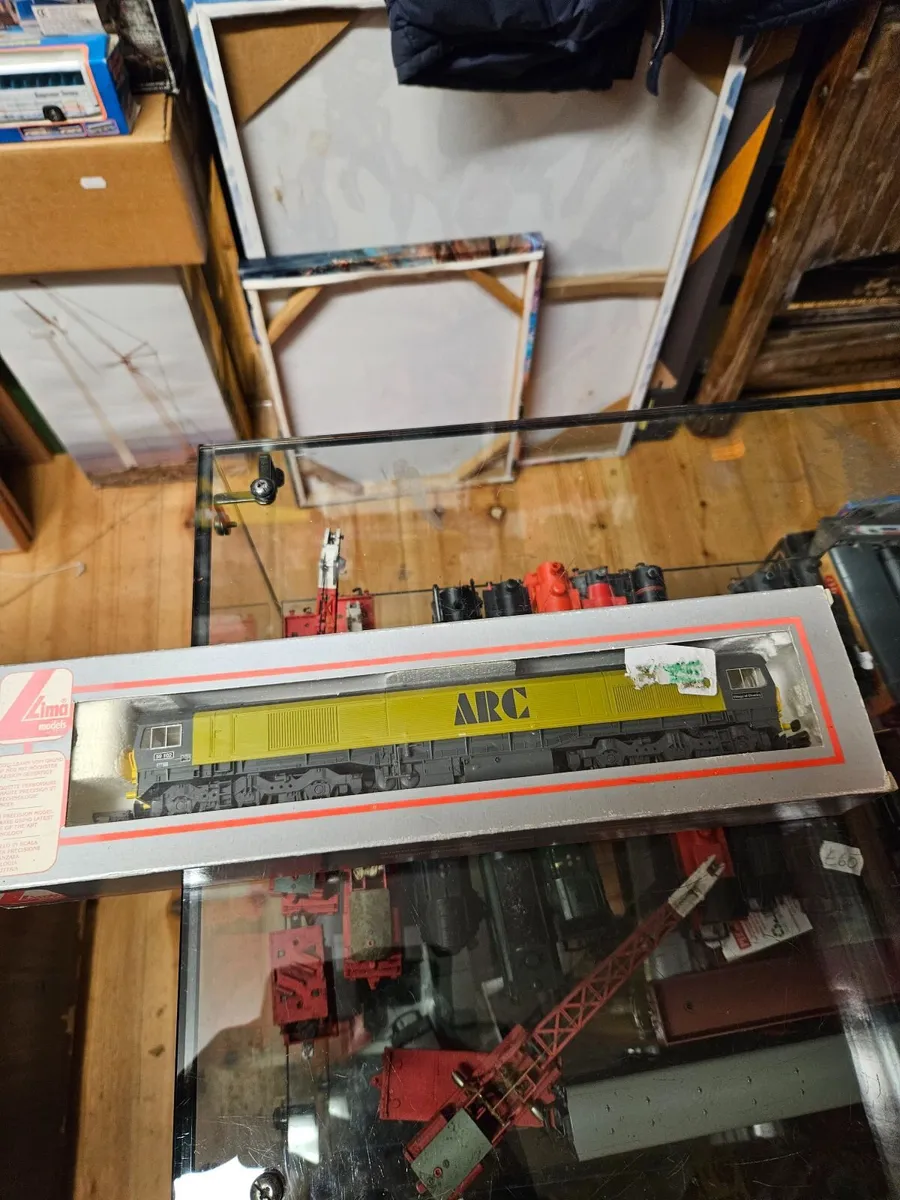 Hornby Lima OO Gauge Diesel Engine - Image 1