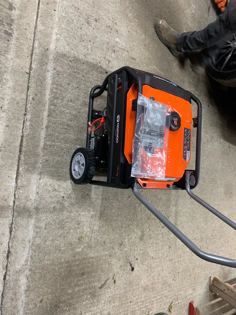 Unused petrol key start generator - Image 3