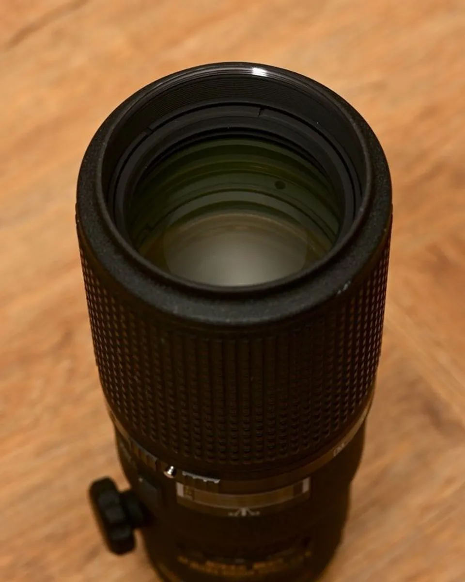 Nikon AF Micro 200mm f/4 D - Image 3