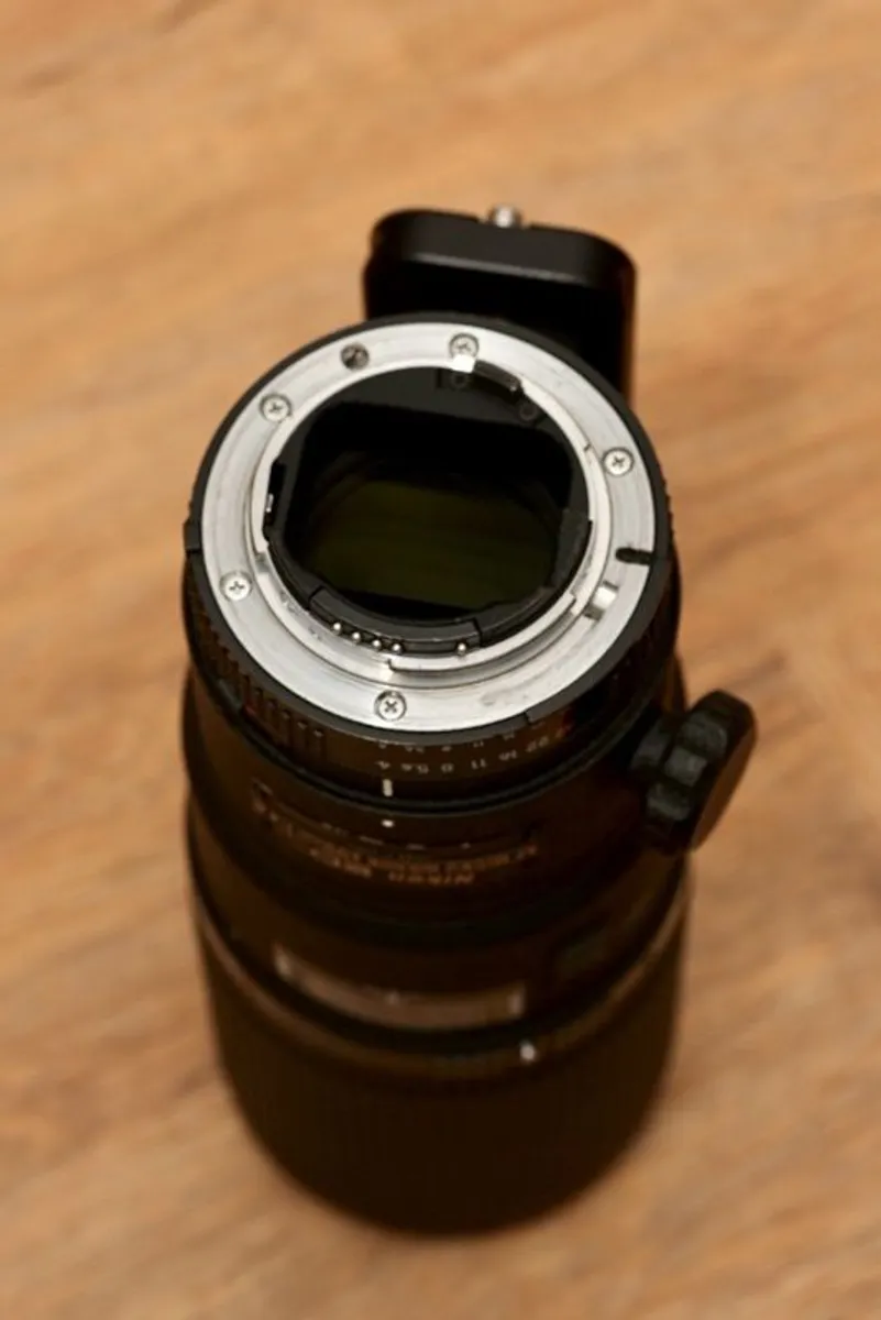 Nikon AF Micro 200mm f/4 D - Image 4
