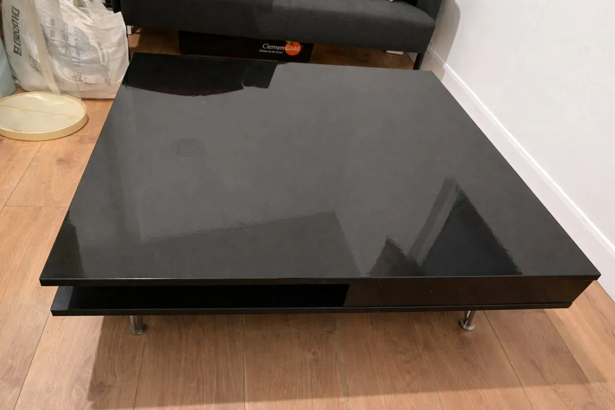 Coffee table - black glass - Image 2