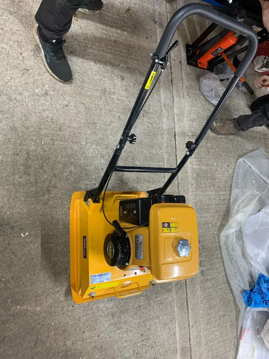 New petrol wacker plate - Image 2