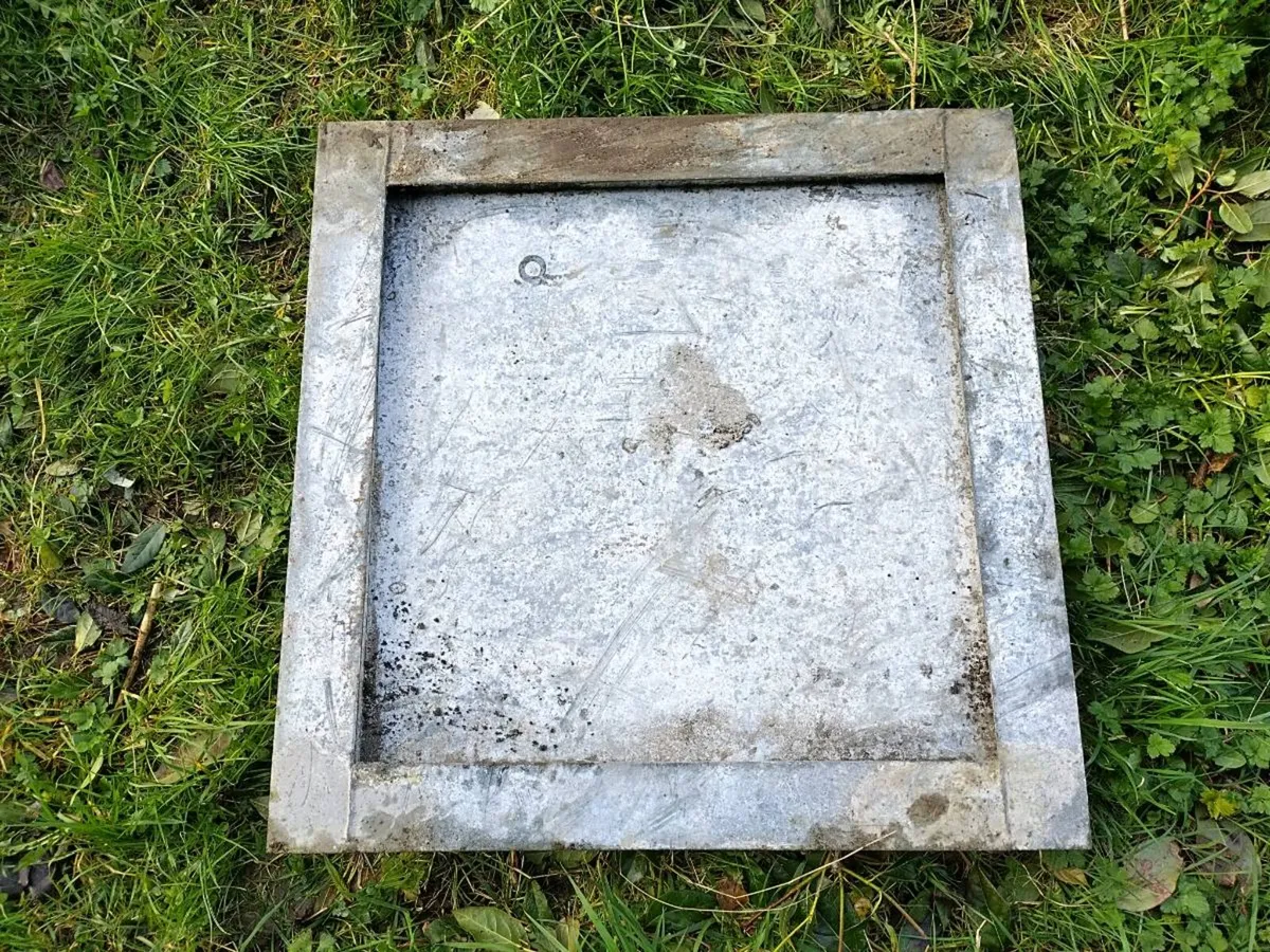 Manhole covers- recess type- high quality- Heavy - Image 4