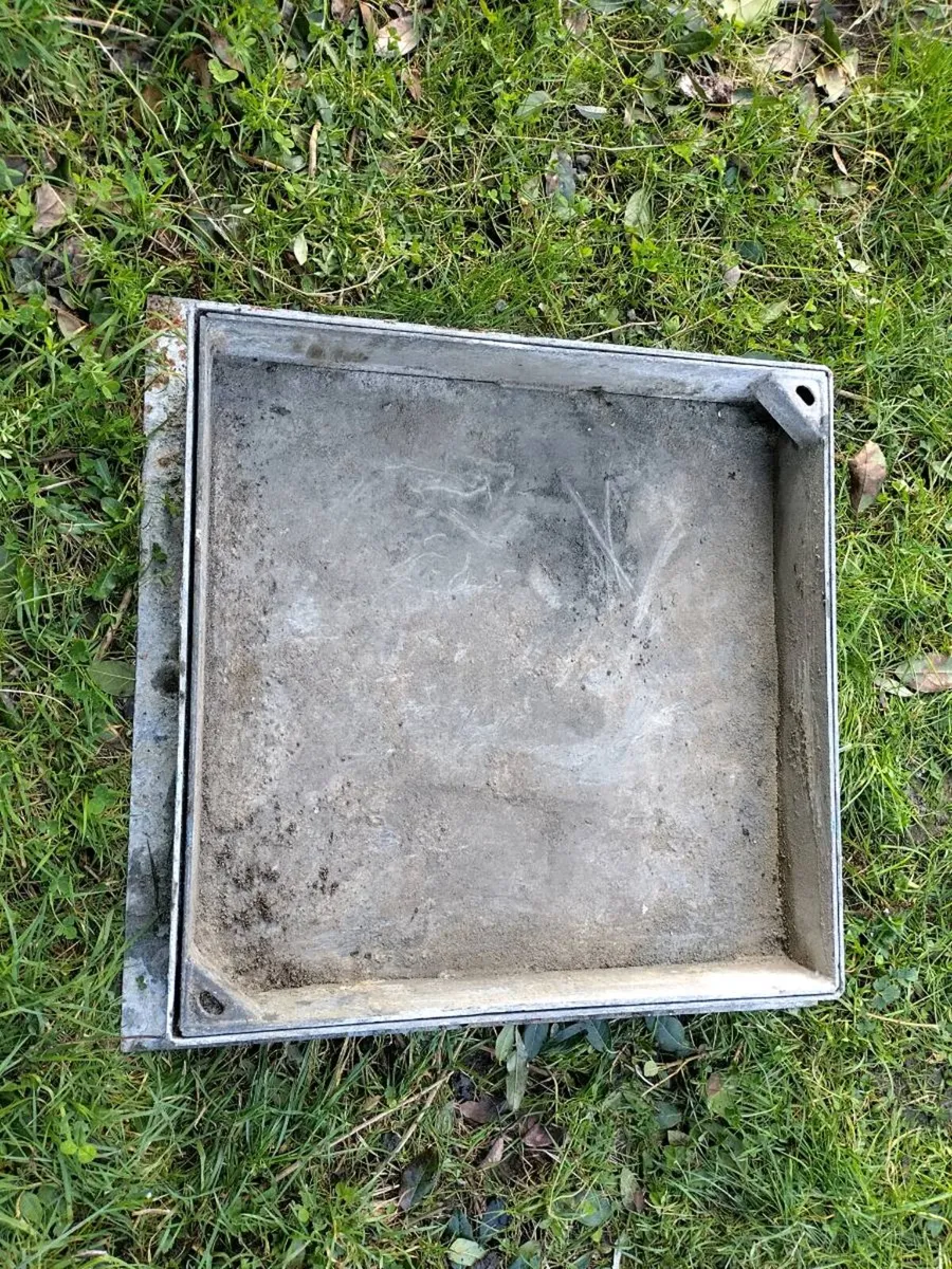 Manhole covers- recess type- high quality- Heavy - Image 1