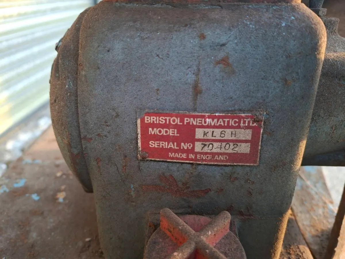 Vintage compressor - Image 2