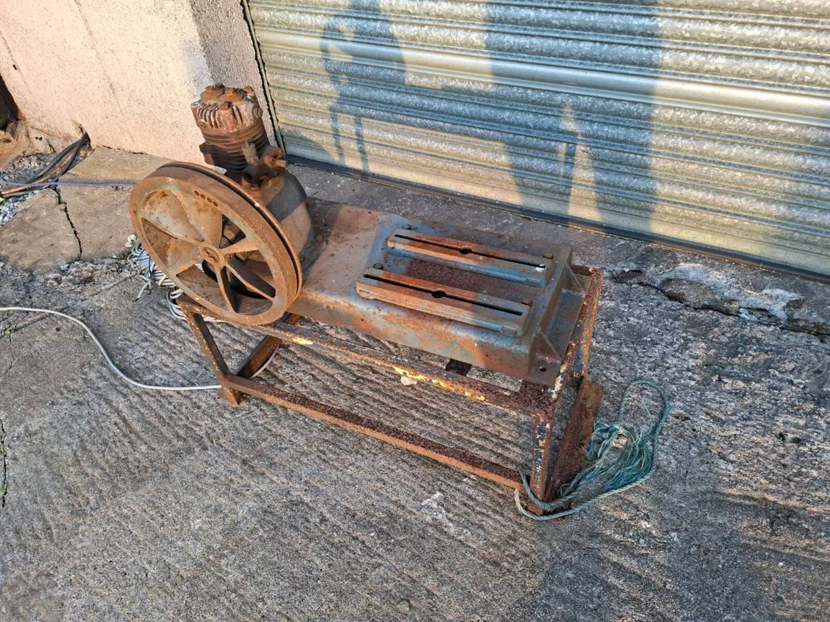 Vintage compressor - Image 3