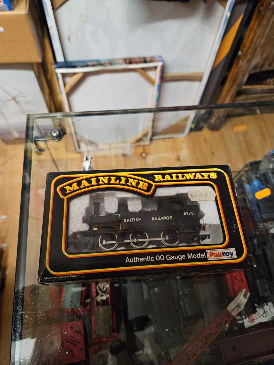 Hornby Airfix OO Gauge Steam Engine