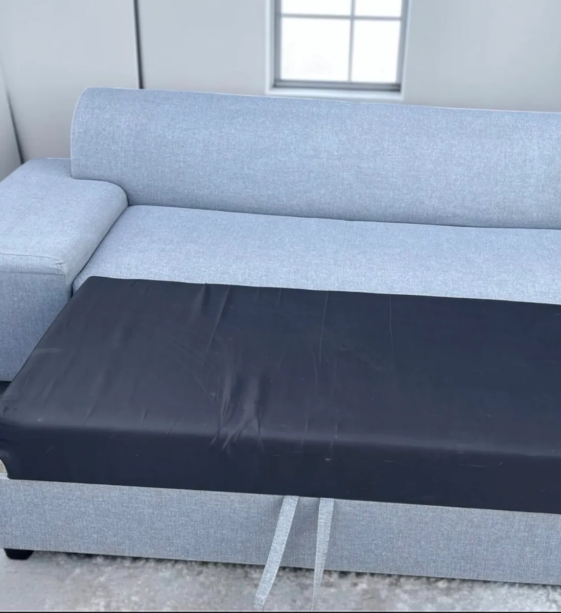 Large corner sofa/ sofabed - Image 4