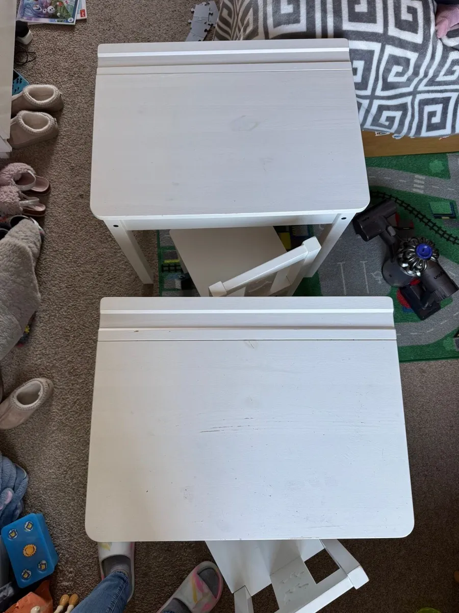 Kids desks and chairs - Image 4