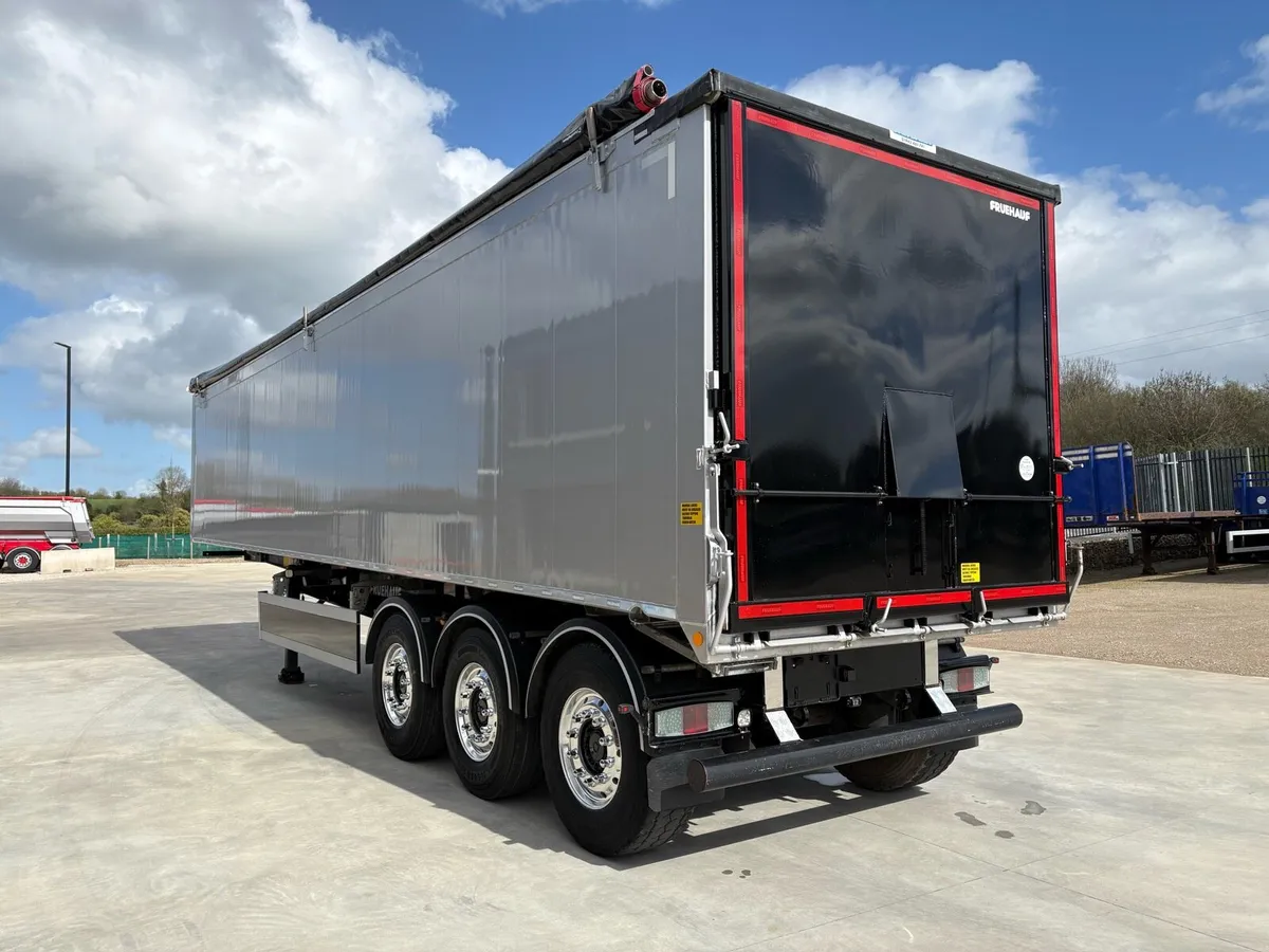 Fruehauf 72 Cubic Yard - Image 4