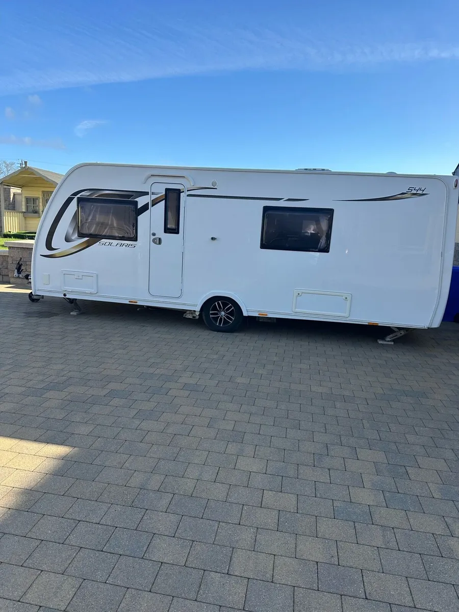 2019 lunar Solaris 544 - Image 2