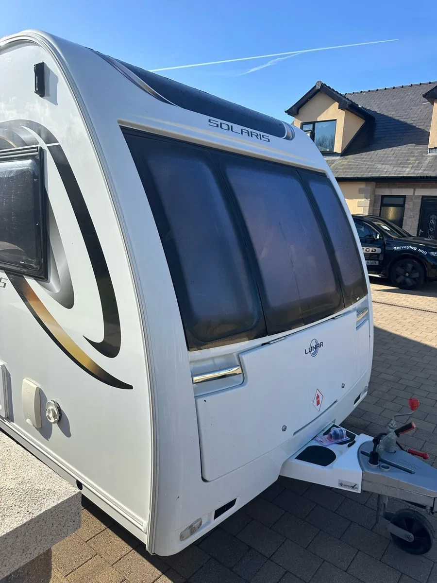 2019 lunar Solaris 544 - Image 3