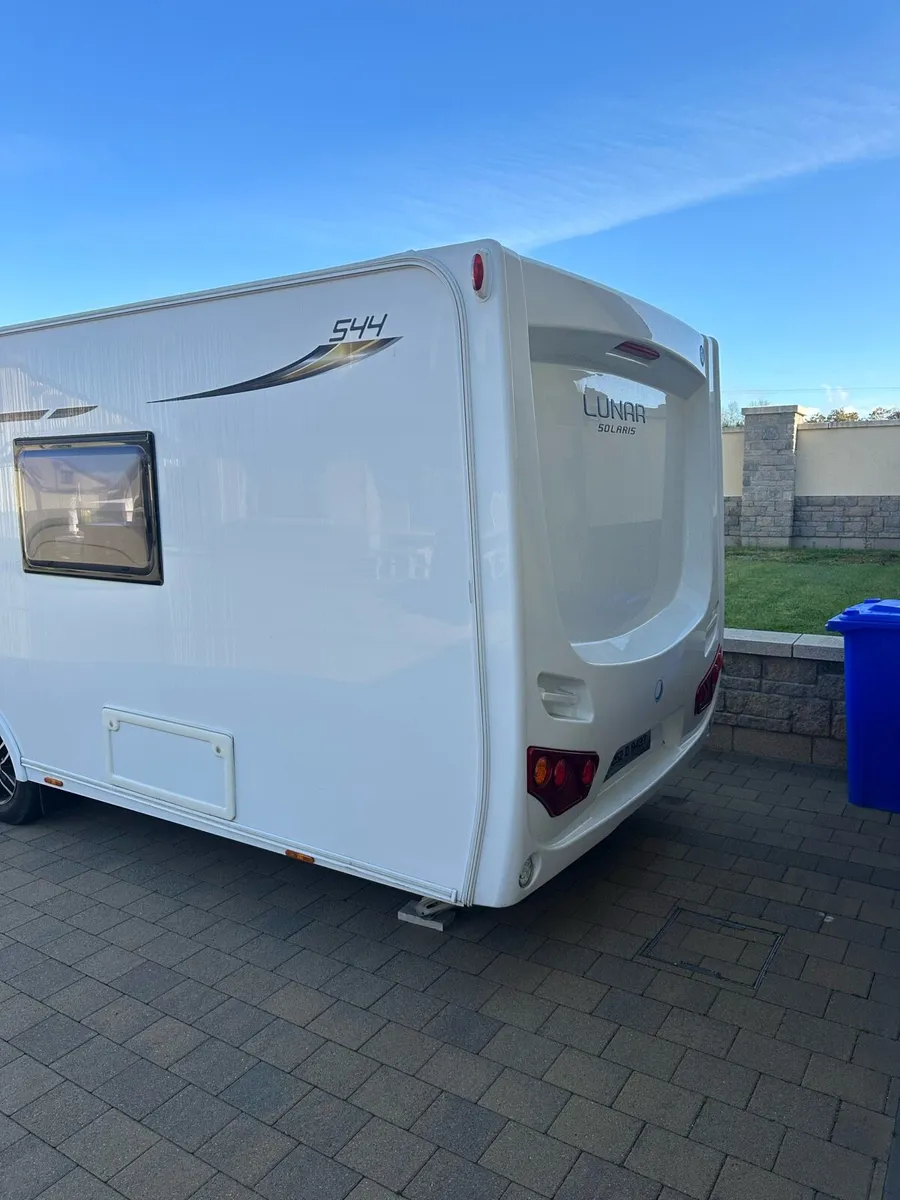 2019 lunar Solaris 544 - Image 4