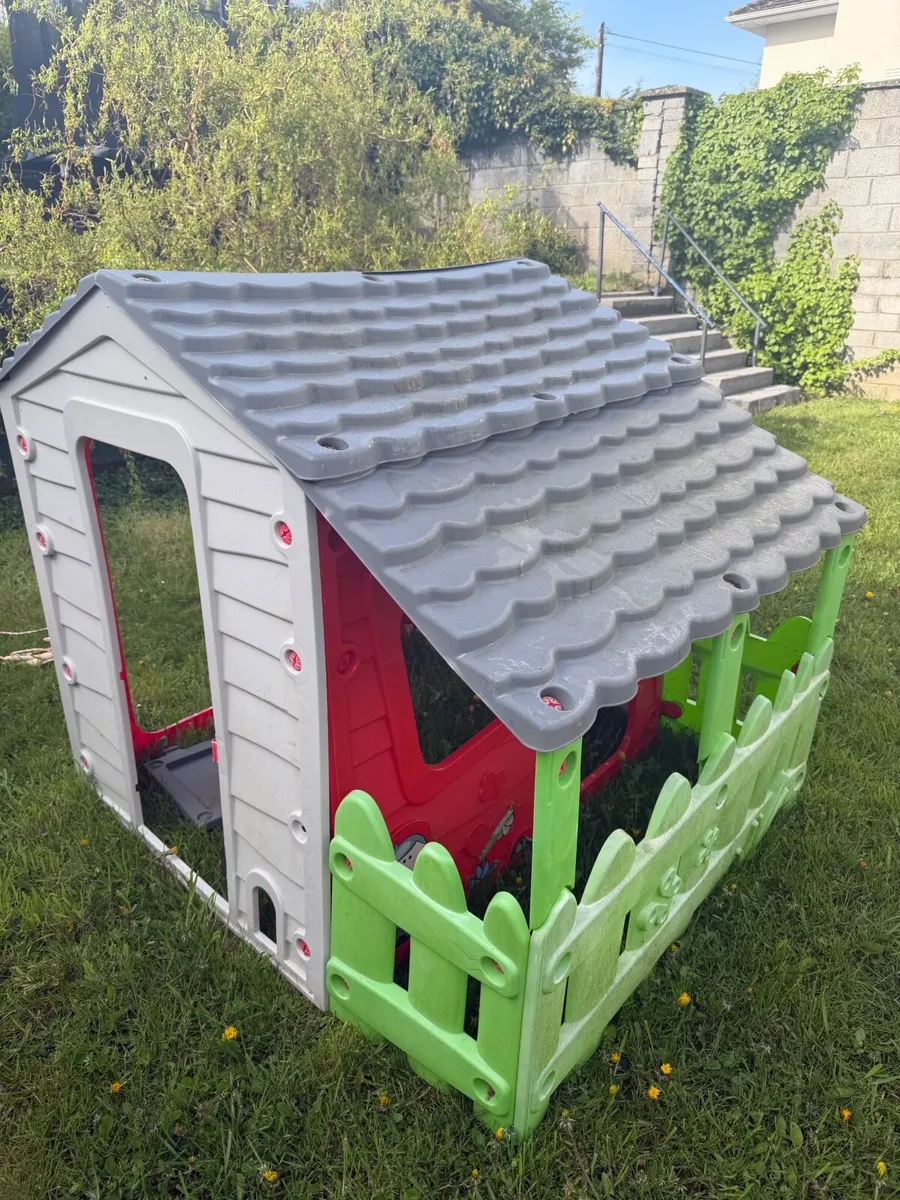 Outdoor Play House - Image 3