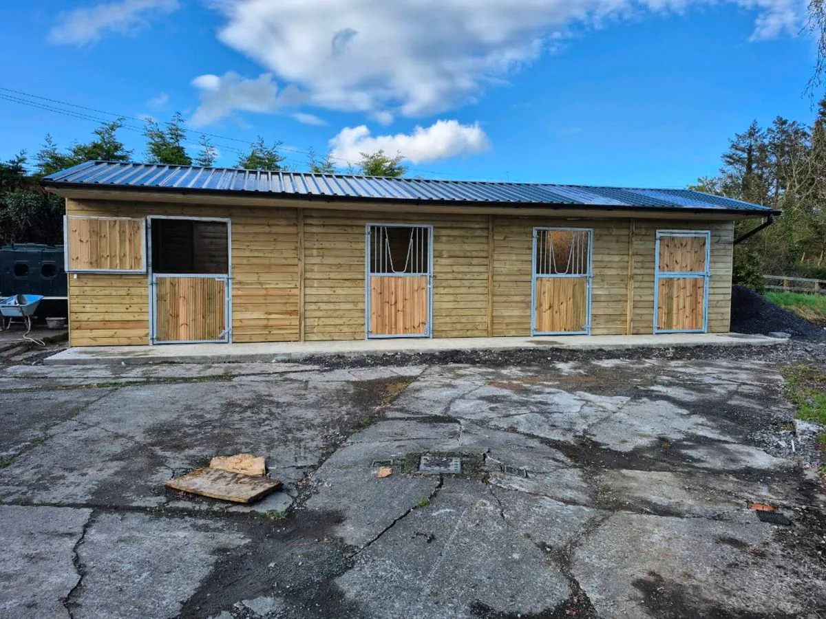 Stables And Field Shelters - Image 1